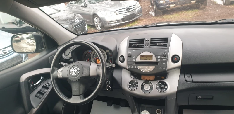 Toyota Rav4 2.0VVT-i  4Х4 167000КМ. 100% РЕАЛНИ, снимка 10 - Автомобили и джипове - 46432579