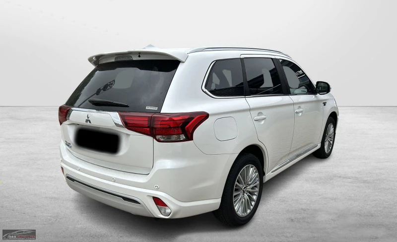 Mitsubishi Outlander 2.4/PLUG-IN/PANO/224HP/360CAM/NAVI/4x4/123b, снимка 4 - Автомобили и джипове - 46908020