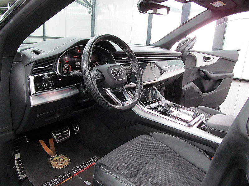 Audi Q8 + + + S-line/3D-kamera/Keyless Go/СОБСТВЕН ЛИЗИНГ, снимка 12 - Автомобили и джипове - 53383317