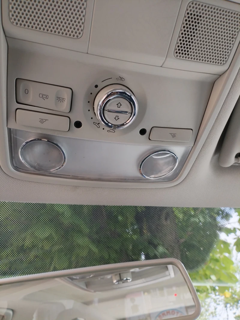 Skoda Yeti 4x4, снимка 8 - Автомобили и джипове - 53398889