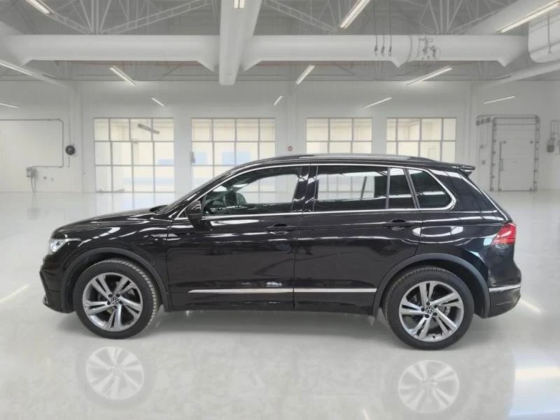 VW Tiguan R line 4motion 2.0tdi 5.2021г - изображение 2