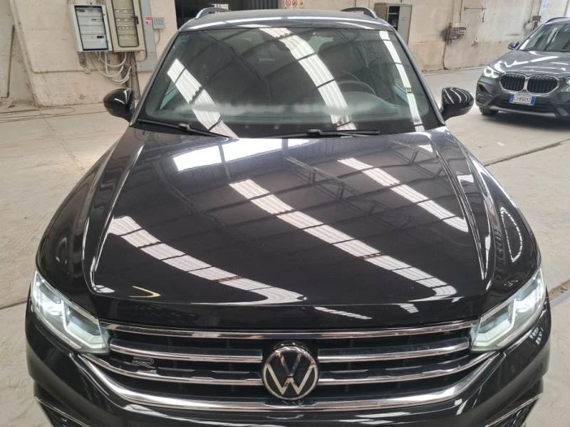 VW Tiguan R line 4motion 2.0tdi 5.2021г - изображение 7