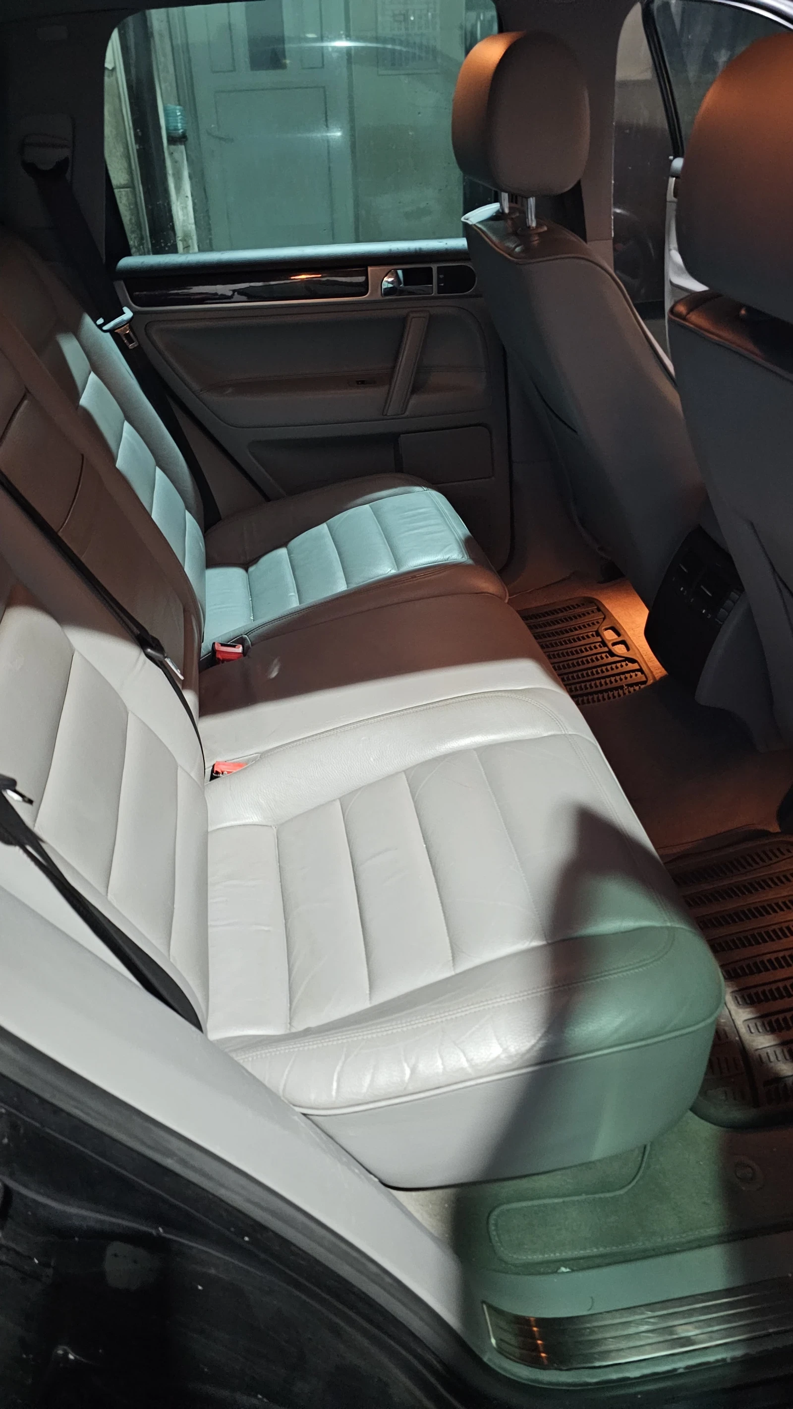 VW Touareg  - изображение 9