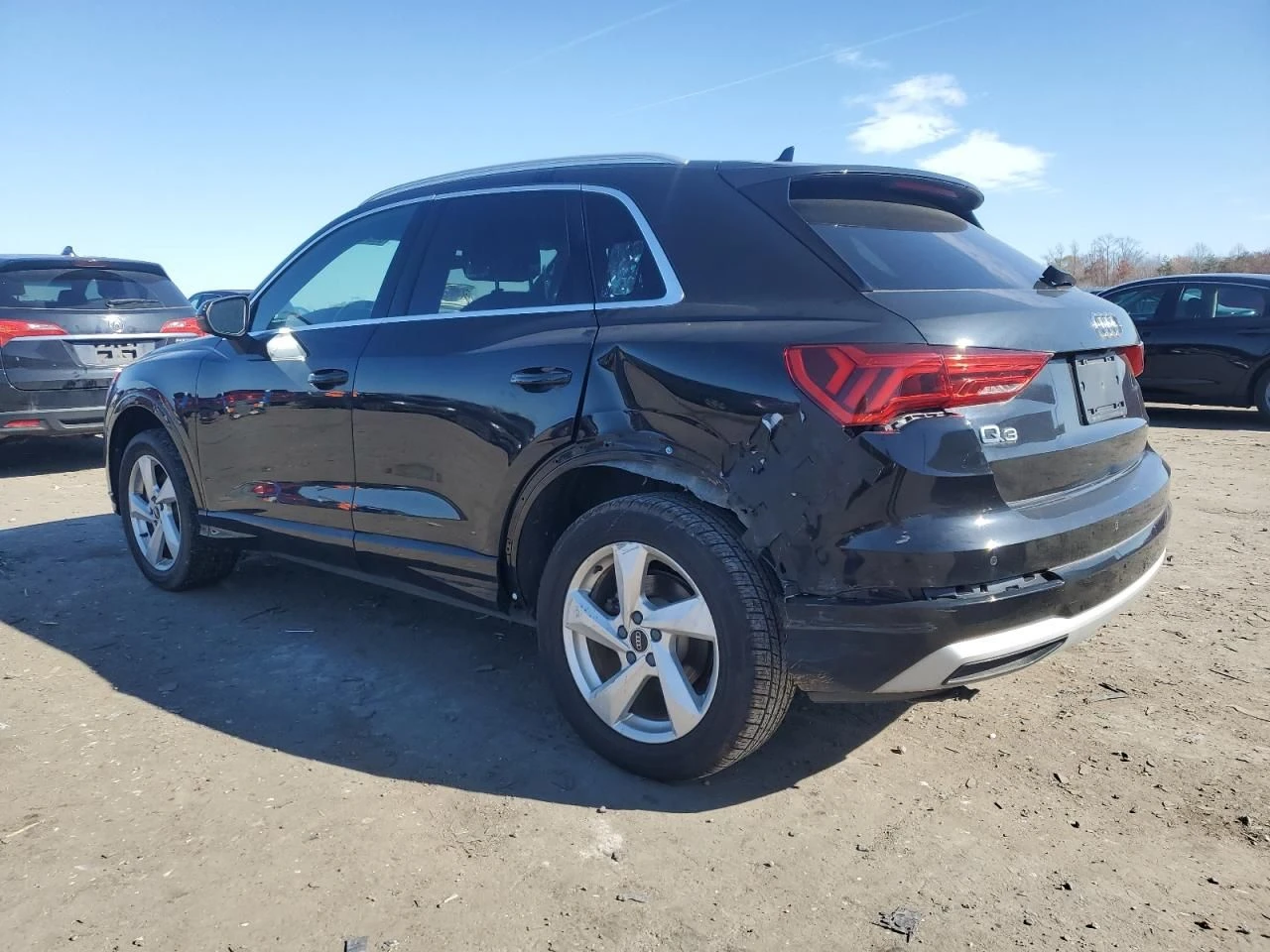 Audi Q3  - изображение 2