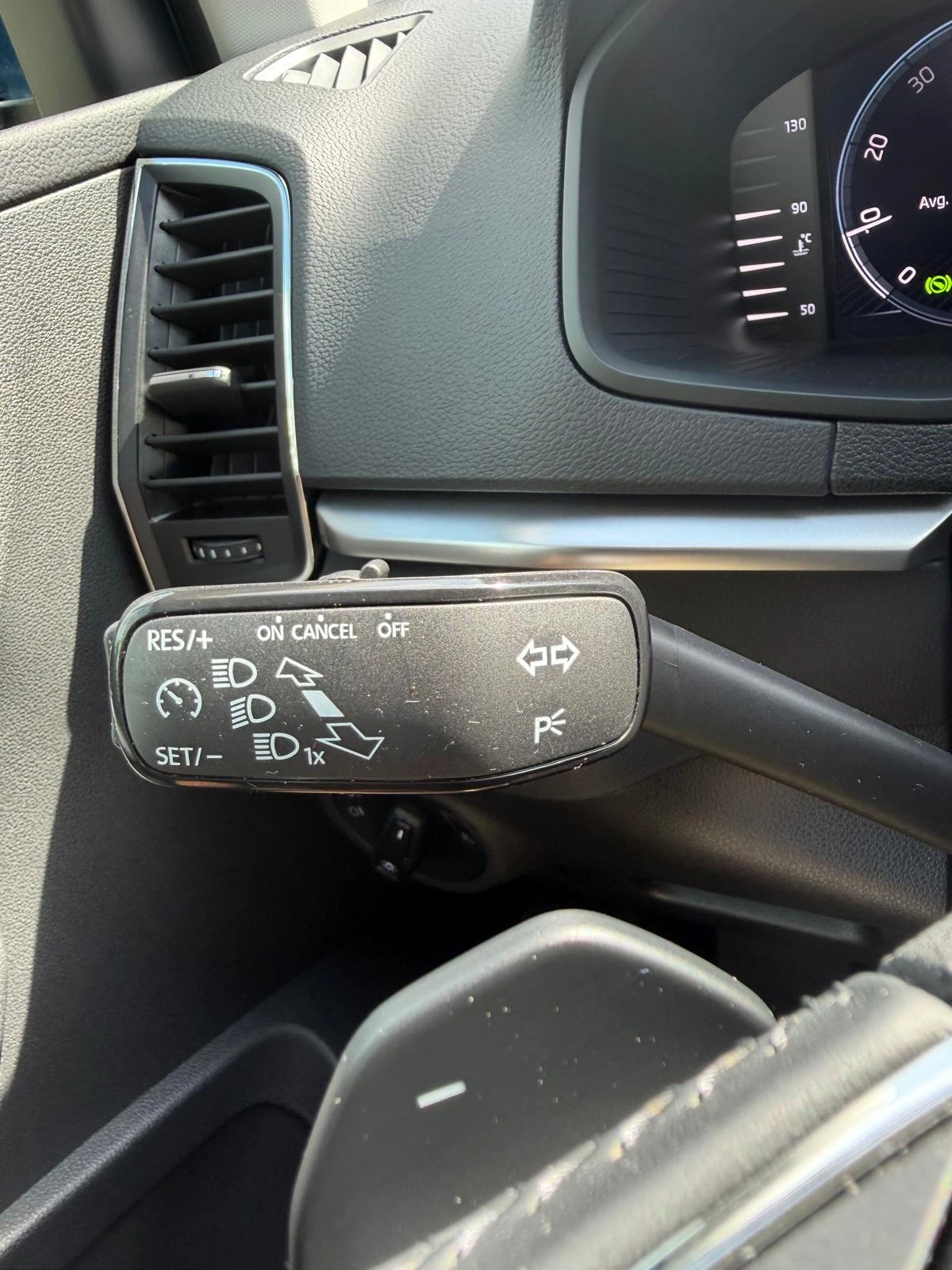 Skoda Karoq 1.5TSI/150HP/AMBITION/DSG, снимка 14 - Автомобили и джипове - 54669856