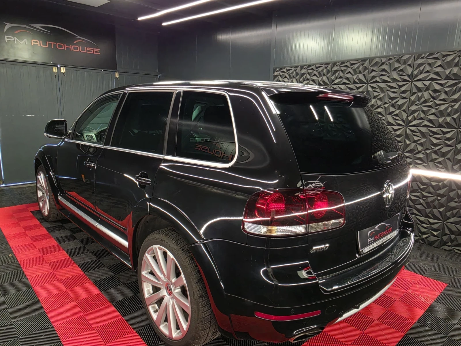 VW Touareg 5.0TDI* R50* 4x4* VW BULGARIA* FULL* ПЕРФЕКТЕН, снимка 3 - Автомобили и джипове - 55036186