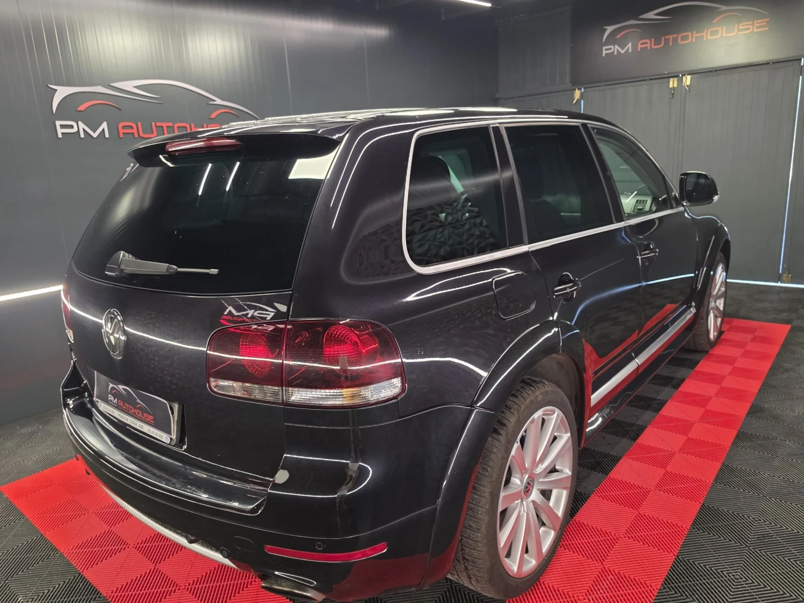VW Touareg 5.0TDI* R50* 4x4* VW BULGARIA* FULL* ПЕРФЕКТЕН, снимка 4 - Автомобили и джипове - 55036186