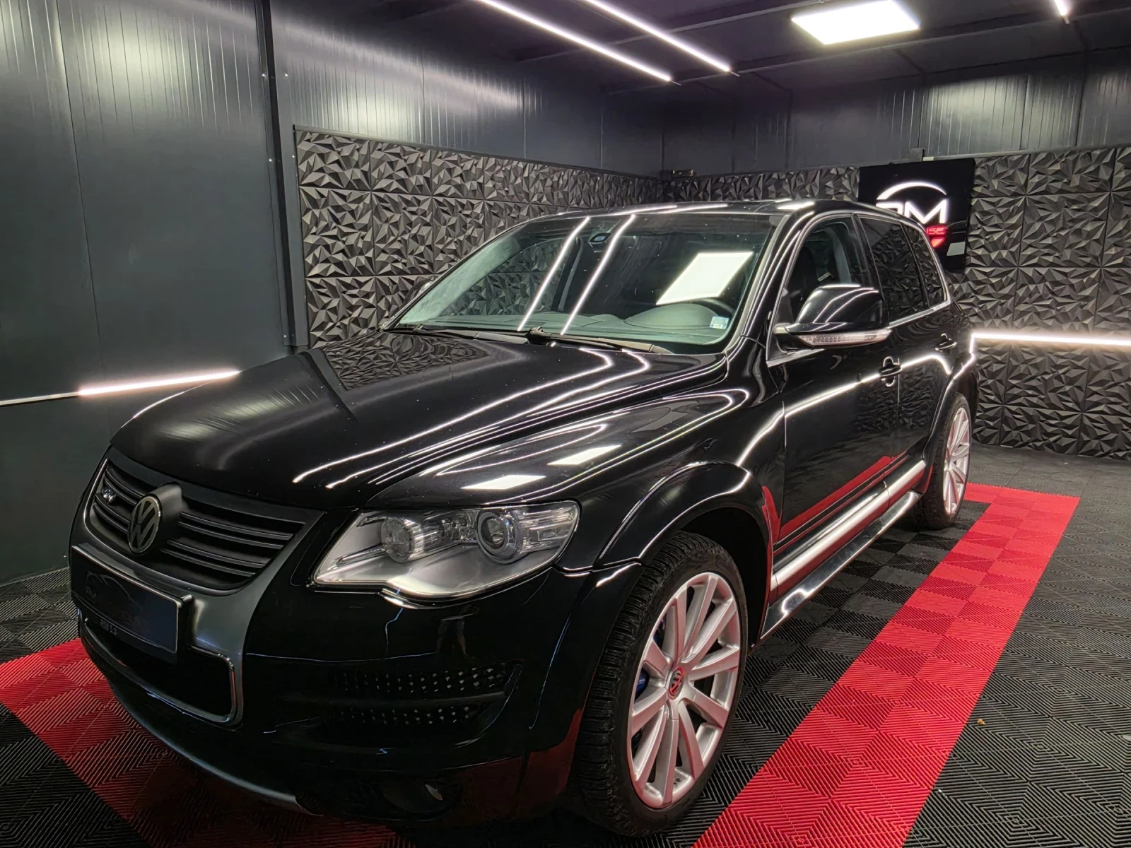 VW Touareg 5.0TDI* R50* 4x4* VW BULGARIA* FULL* ПЕРФЕКТЕН, снимка 2 - Автомобили и джипове - 55036186