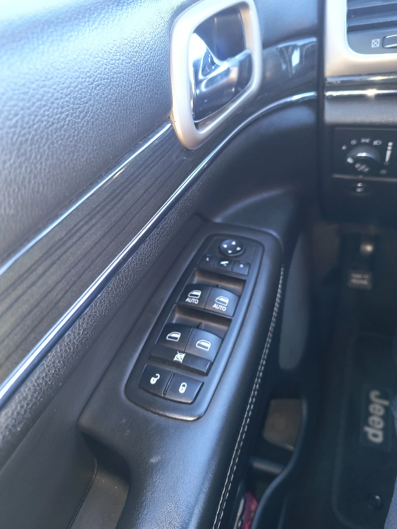 Jeep Grand cherokee GRAND CEEROKI 90000km, снимка 12 - Автомобили и джипове - 55507260