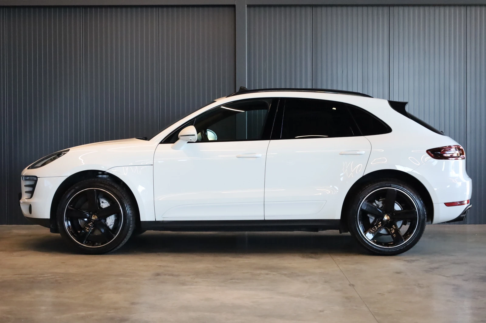 Porsche Macan S OPTIC* 360* PANO* BOSE* HD MATRIX LIGHTS* , снимка 3 - Автомобили и джипове - 55736123
