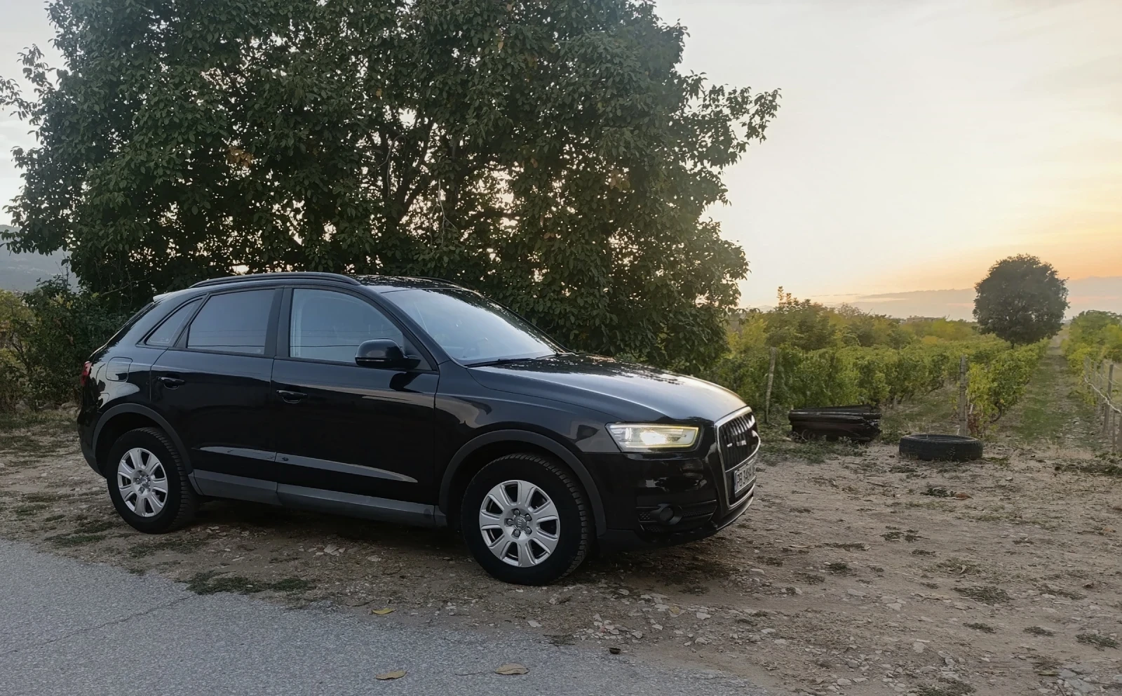 Audi Q3 2.0 Tdi 4x4, снимка 2 - Автомобили и джипове - 56415876