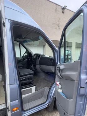 Mercedes-Benz Sprinter 318 Sprinter318  3.0 v6 184кс, снимка 10