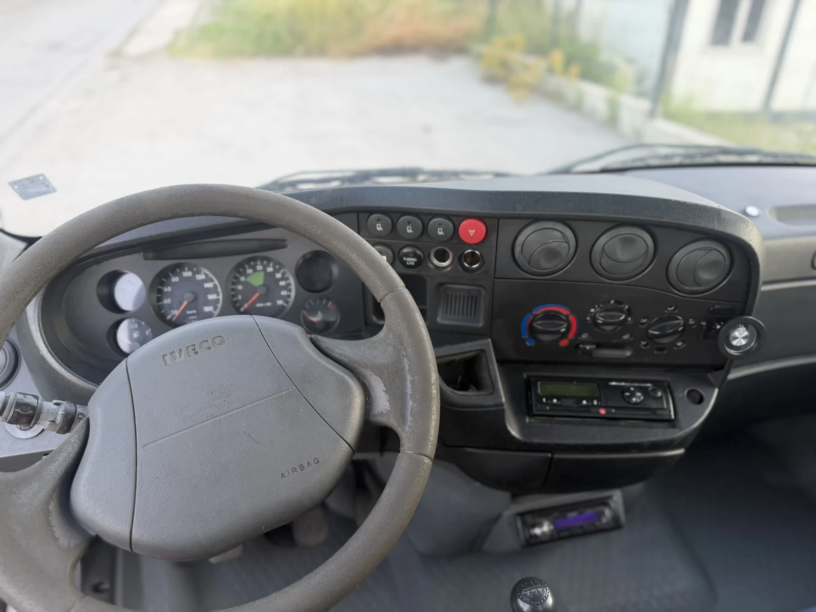 Iveco Daily 65C17, снимка 8 - Камиони - 55355200