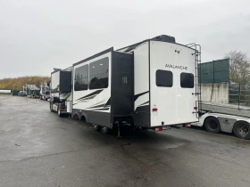 Каравана Други avalanche, снимка 7