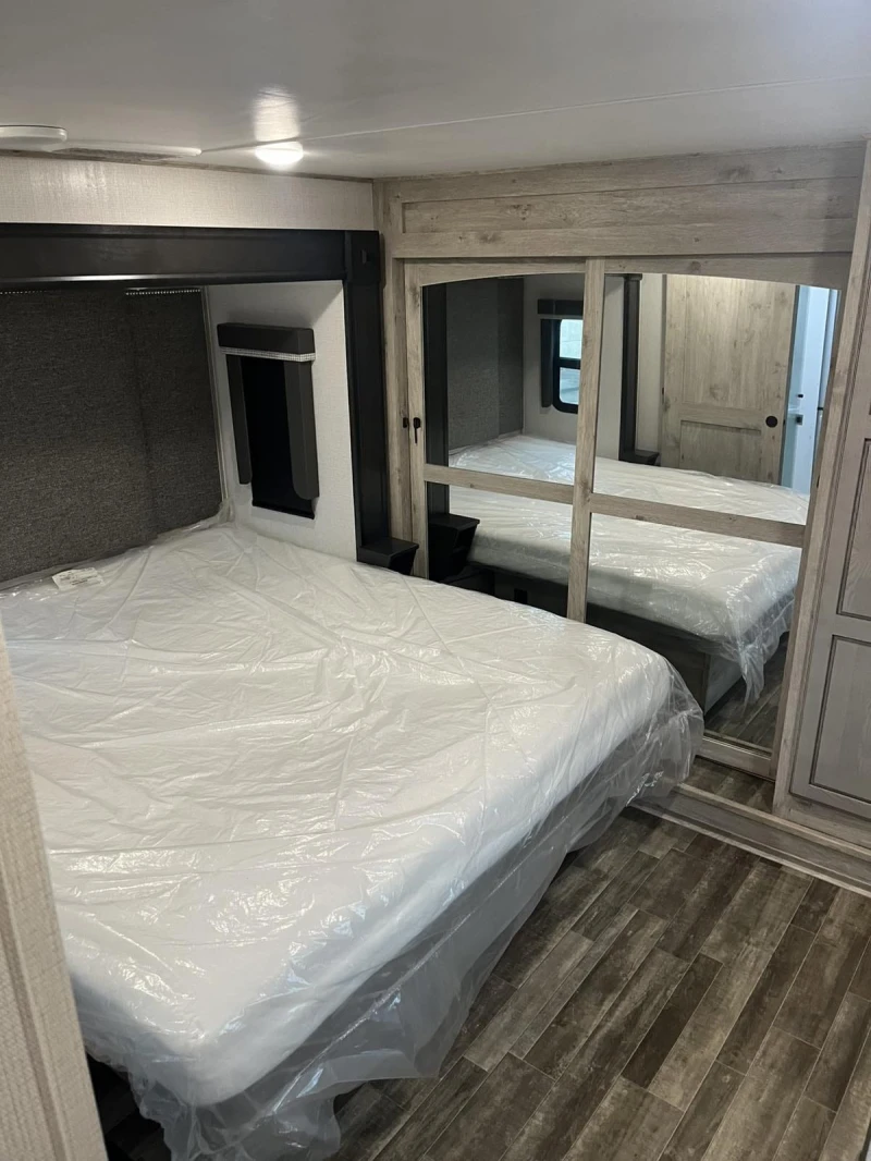 Каравана Други avalanche, снимка 14 - Каравани и кемпери - 52662227