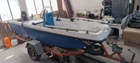 Лодка Собствено производство Тримаран, снимка 1 - Воден транспорт - 46303699