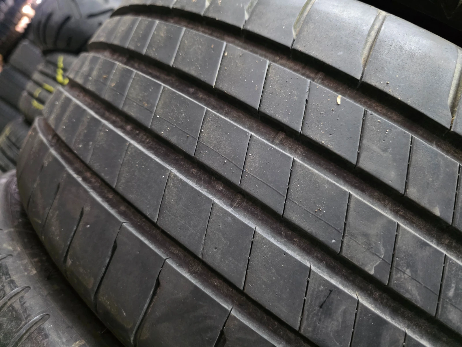 Гуми Летни 225/40R19