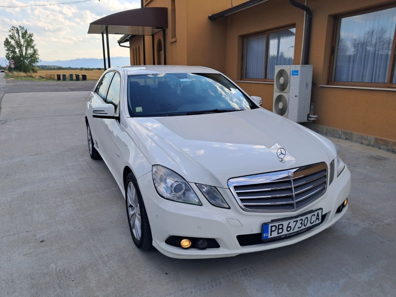 Mercedes-Benz E 220, снимка 2 - Автомобили и джипове - 46774686