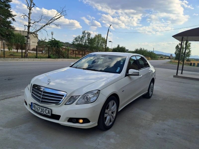 Mercedes-Benz E 220, снимка 3 - Автомобили и джипове - 48185841