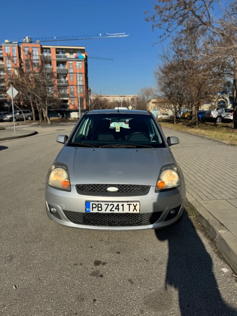 Ford Fiesta, снимка 1 - Автомобили и джипове - 48516749