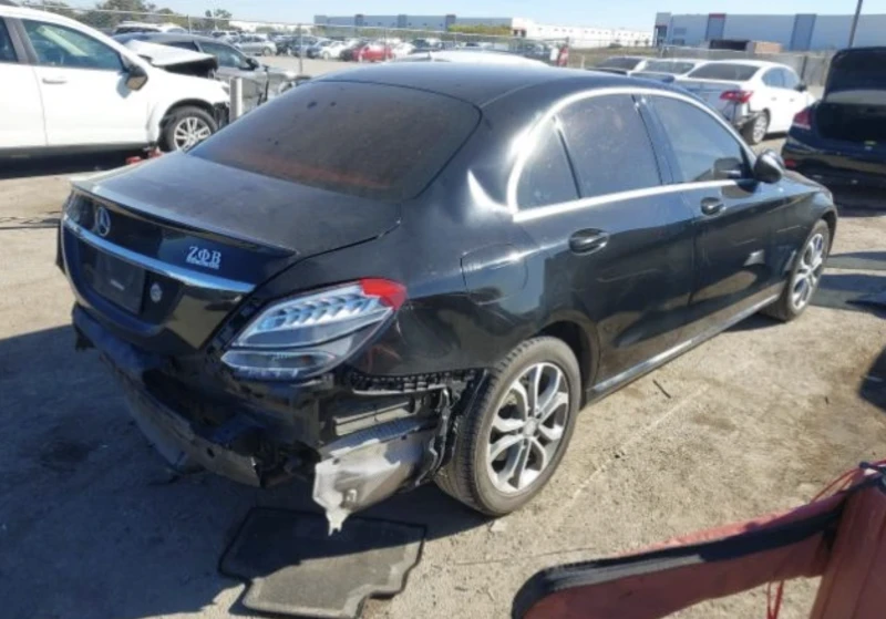 Mercedes-Benz C 300, снимка 6 - Автомобили и джипове - 48602507