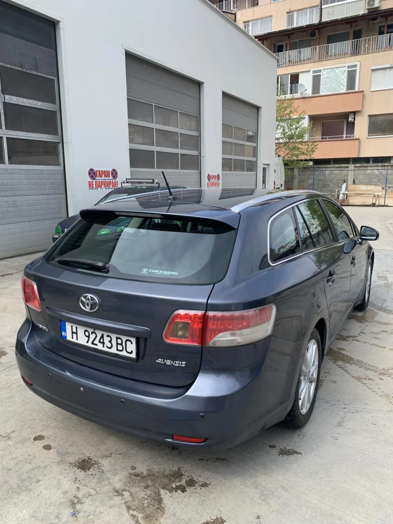 Toyota Avensis 2.0 D-4D, снимка 4 - Автомобили и джипове - 48811172