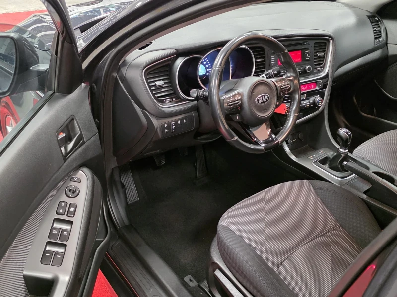 Kia Optima 1.7 CDRI 136кс | 6СК | Обслужена, снимка 11 - Автомобили и джипове - 52239395