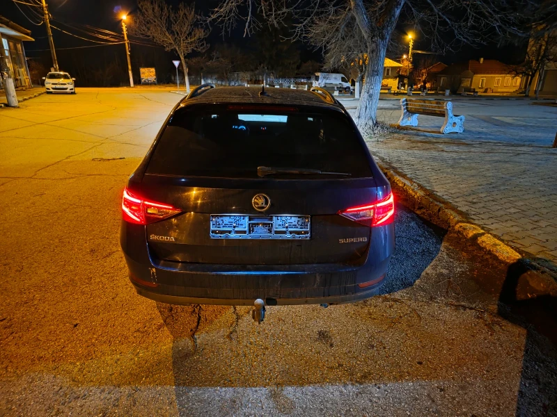Skoda Superb 2.0, снимка 14 - Автомобили и джипове - 53413381