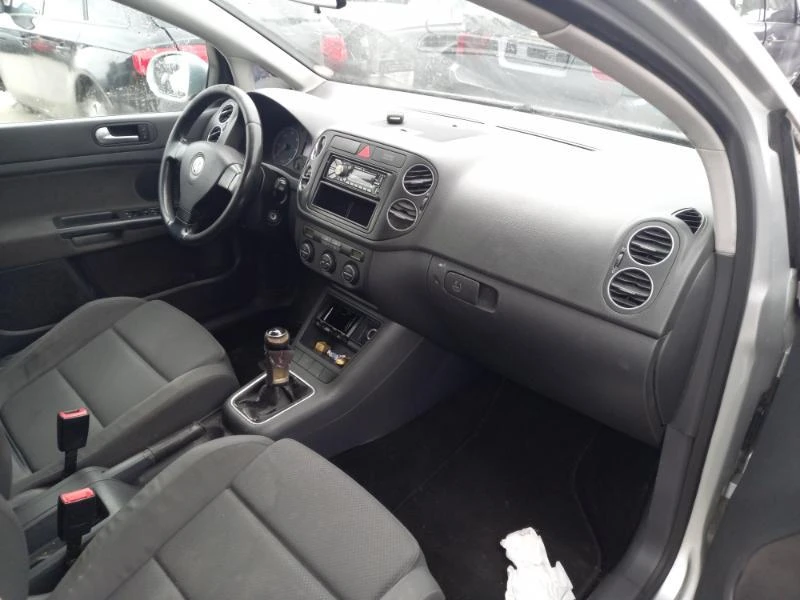 VW Golf Plus 1.9 TDI 105к.с., снимка 7 - Автомобили и джипове - 34942455