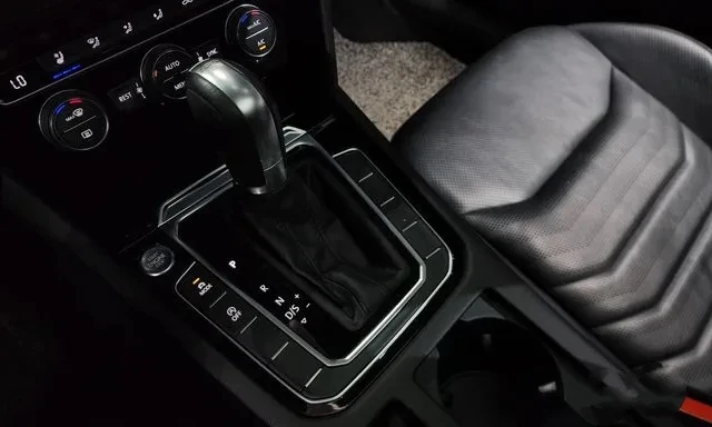 VW Arteon 2.0TDI 190к.с. - изображение 8