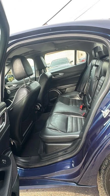 Alfa Romeo Giulia Ti Sport Carbon* CARFAX* АвтоКредит* (ЦЕНА ДО БГ), снимка 12 - Автомобили и джипове - 53245442