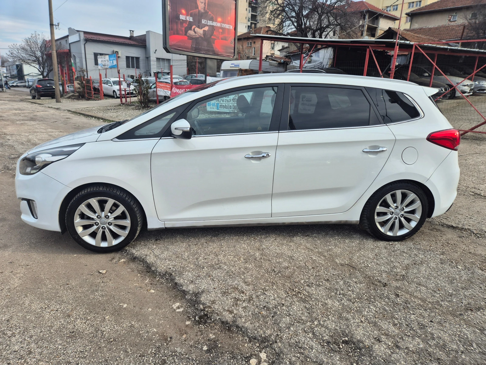 Kia Carens 1.7CRDI, NAVI, PANORAMA - изображение 4