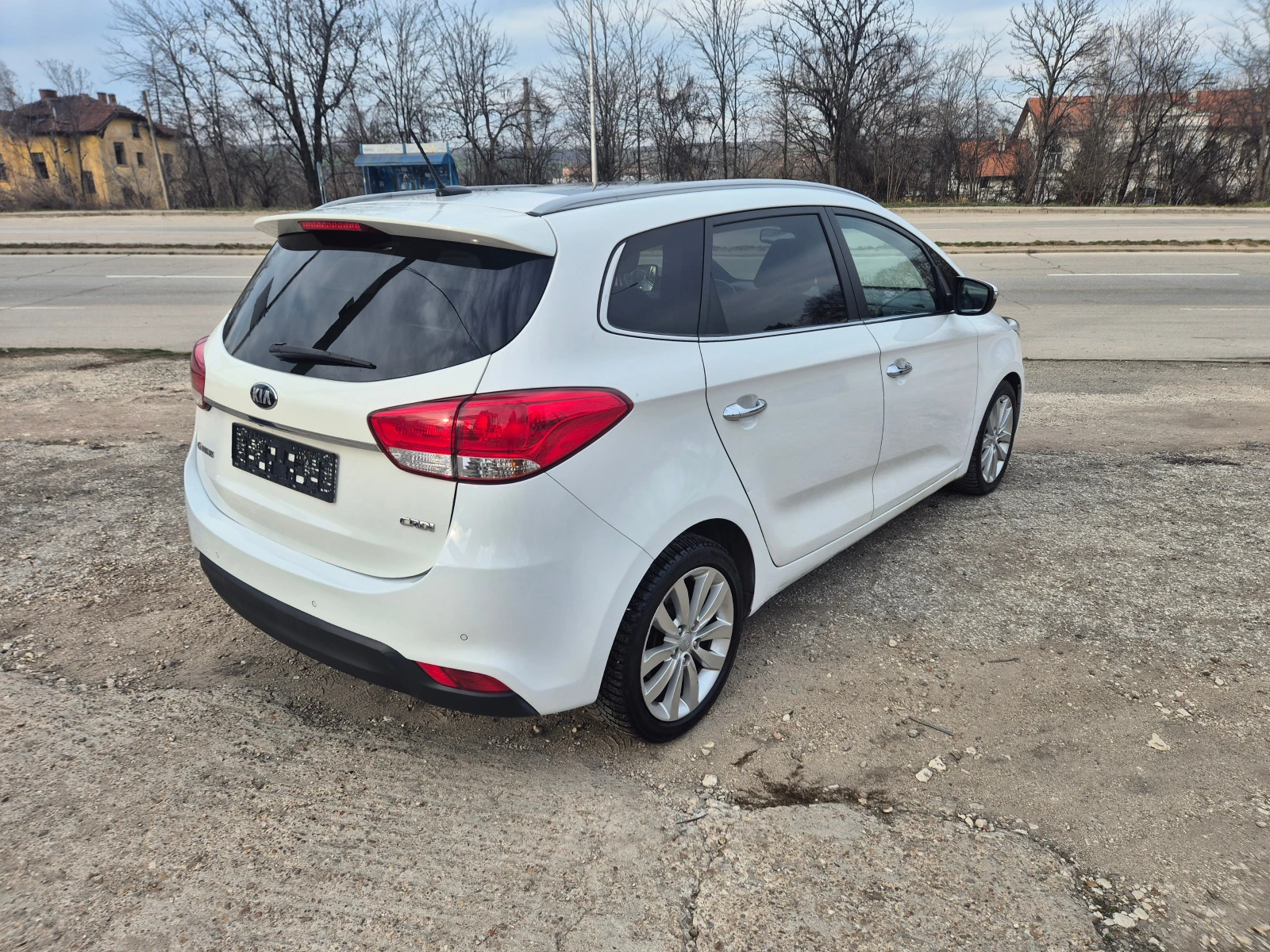 Kia Carens 1.7CRDI, NAVI, PANORAMA - изображение 7