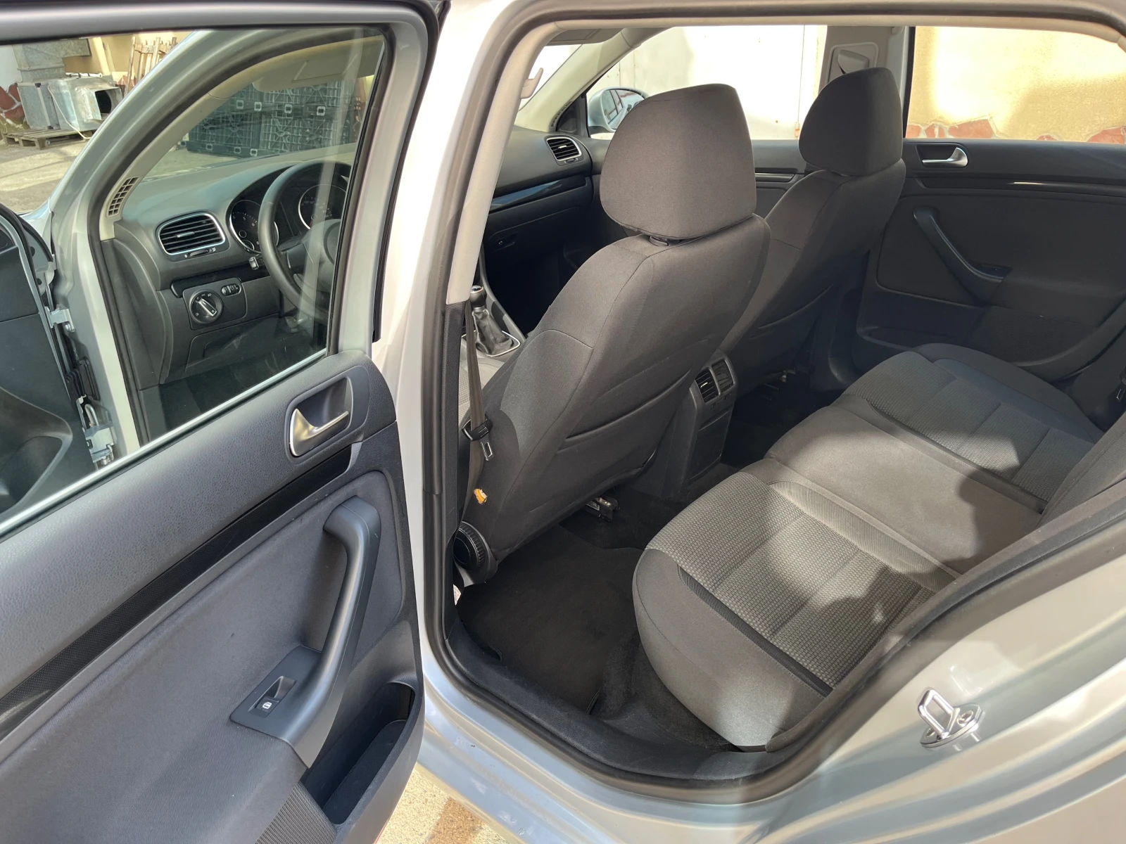 VW Golf 1.4 TSI БЕНЗИН - изображение 8