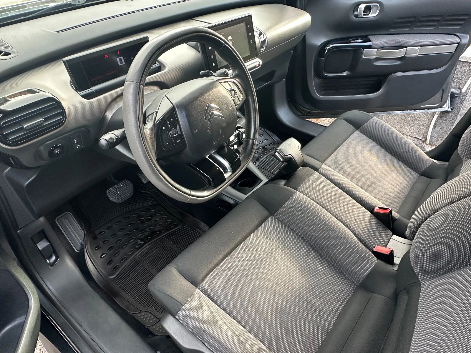 Citroen C4 Cactus 1.6HDI-92к.с-АВТОМАТИК-LED-NAVI-PDC-EURO5B-2015г. - изображение 9