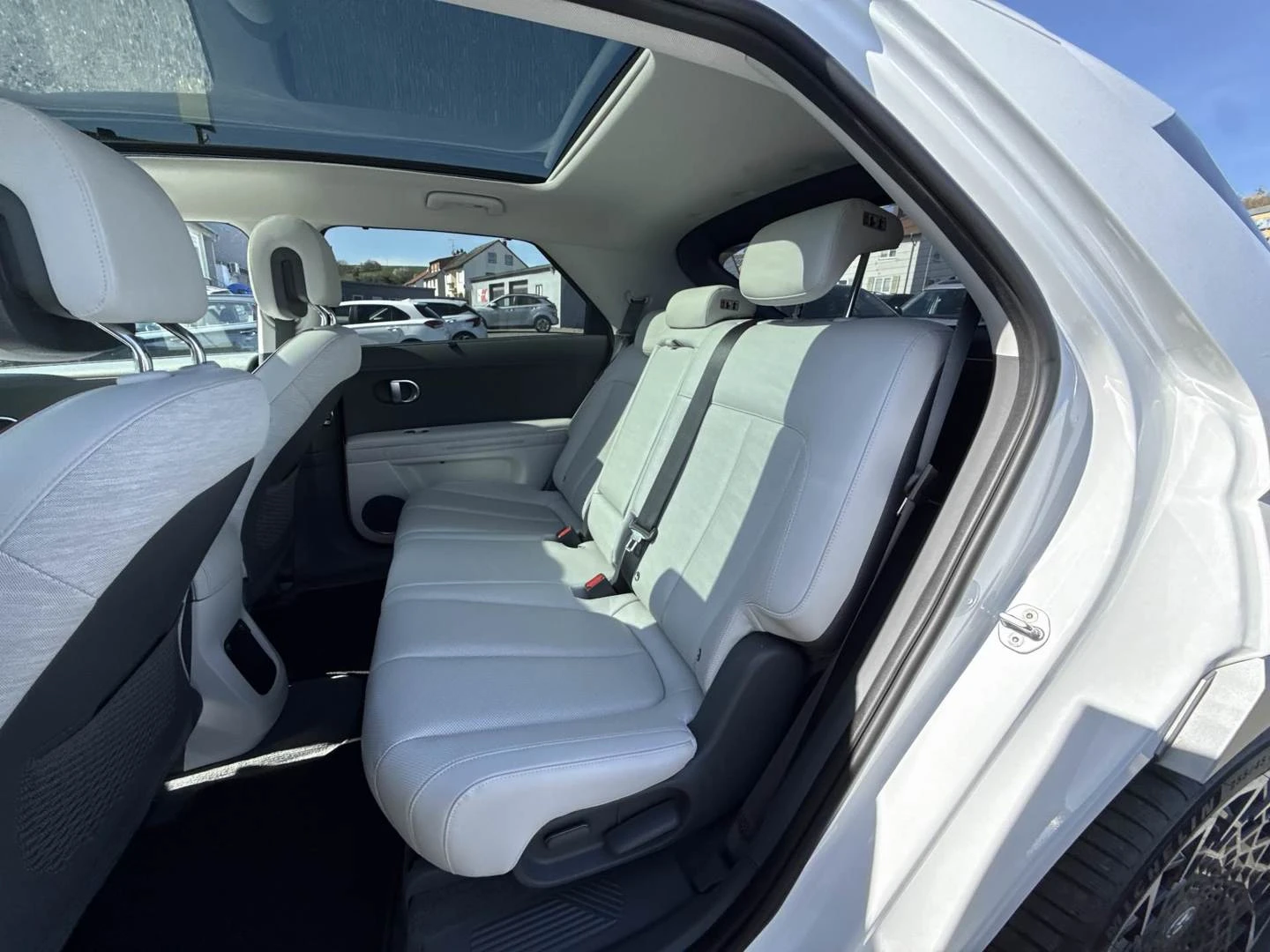 Hyundai Ioniq 5 77.4KWh/AWD/UNIQ/360/PAN/HEAD-UP | Mobile.bg � ����������� 12