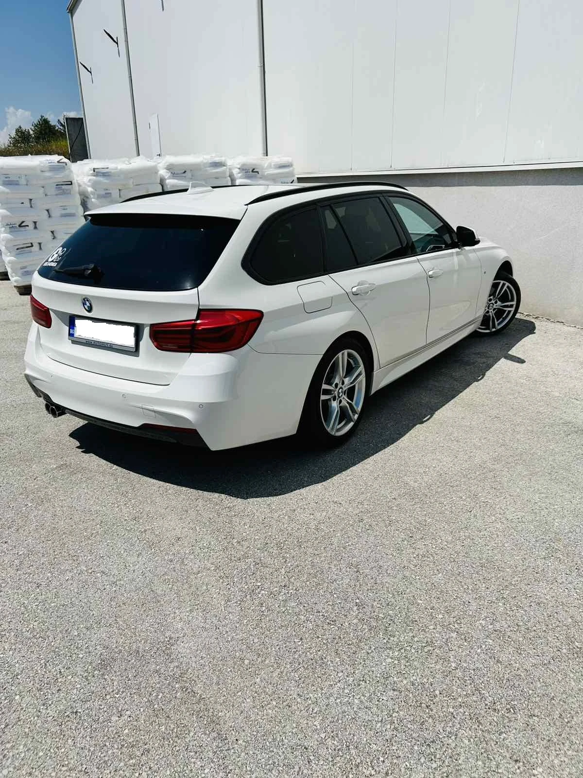BMW 320, снимка 2 - Автомобили и джипове - 55622023