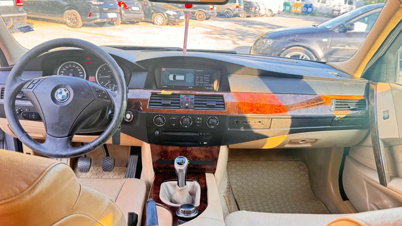 BMW 520, снимка 9 - Автомобили и джипове - 56360451