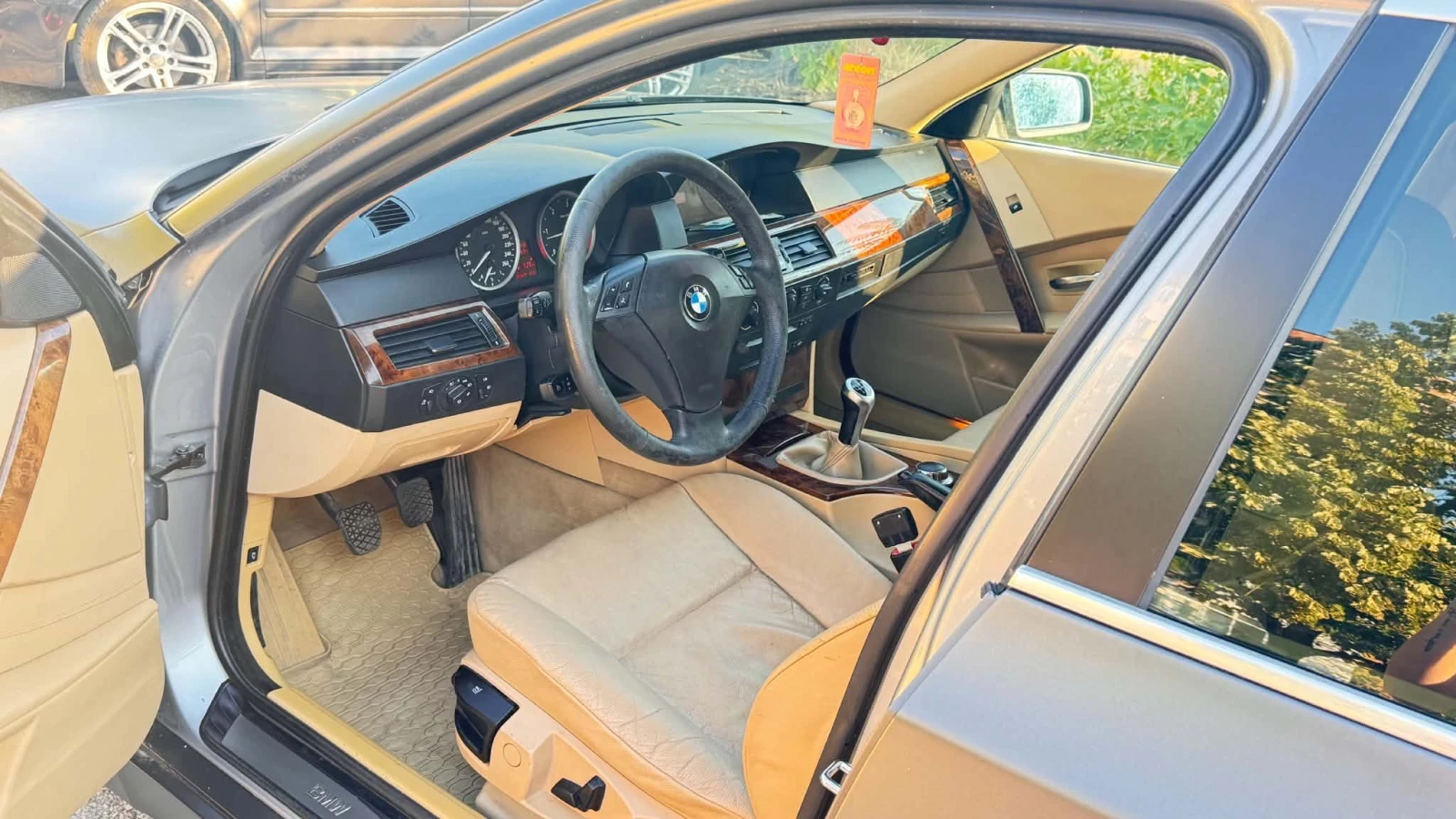 BMW 520, снимка 2 - Автомобили и джипове - 56360451