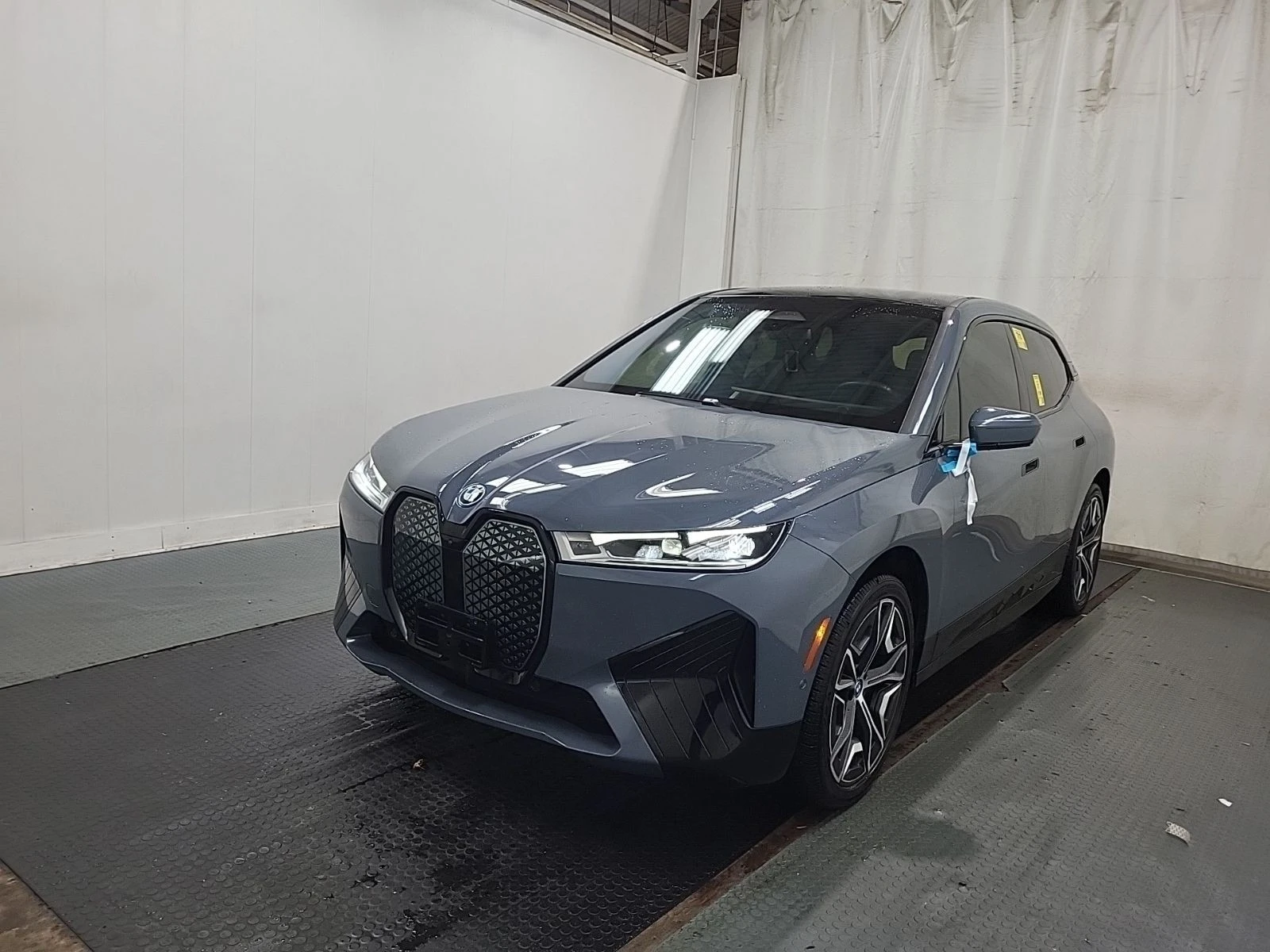 BMW iX Xdrive40 Автокредит Цена до България