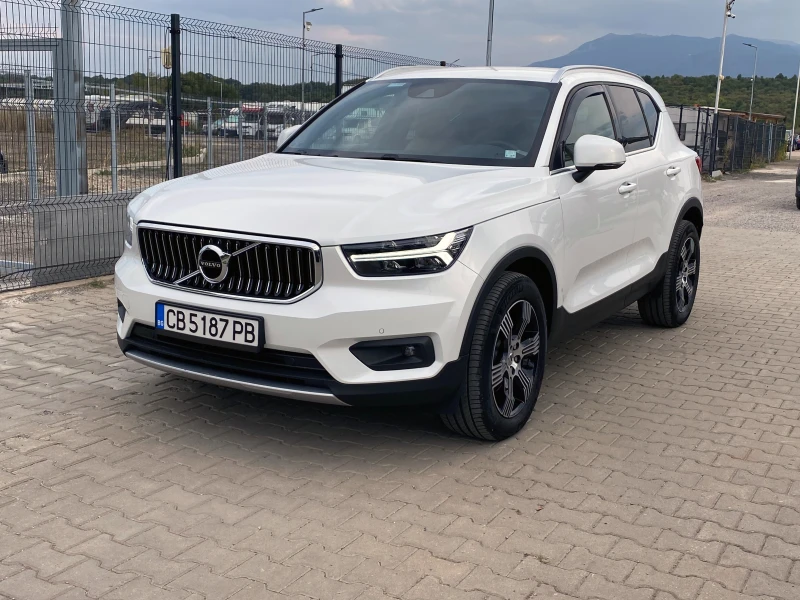 Volvo XC40 D3 Inscription * В гаранция, снимка 1 - Автомобили и джипове - 47044314