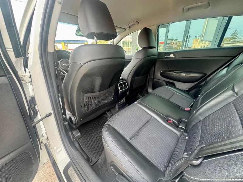 Kia Sportage 1.7 Crdi AUTOMATIC EU6, снимка 13 - Автомобили и джипове - 52140382