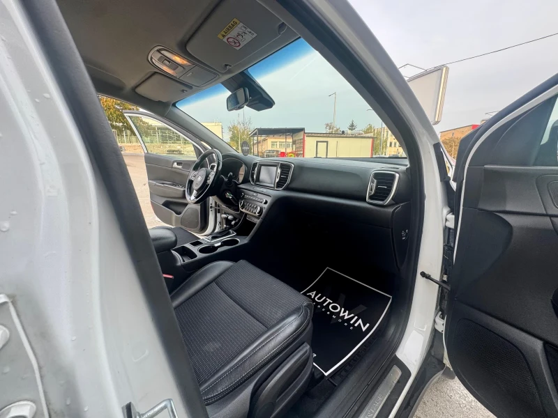 Kia Sportage 1.7 Crdi AUTOMATIC EU6, снимка 11 - Автомобили и джипове - 52140382