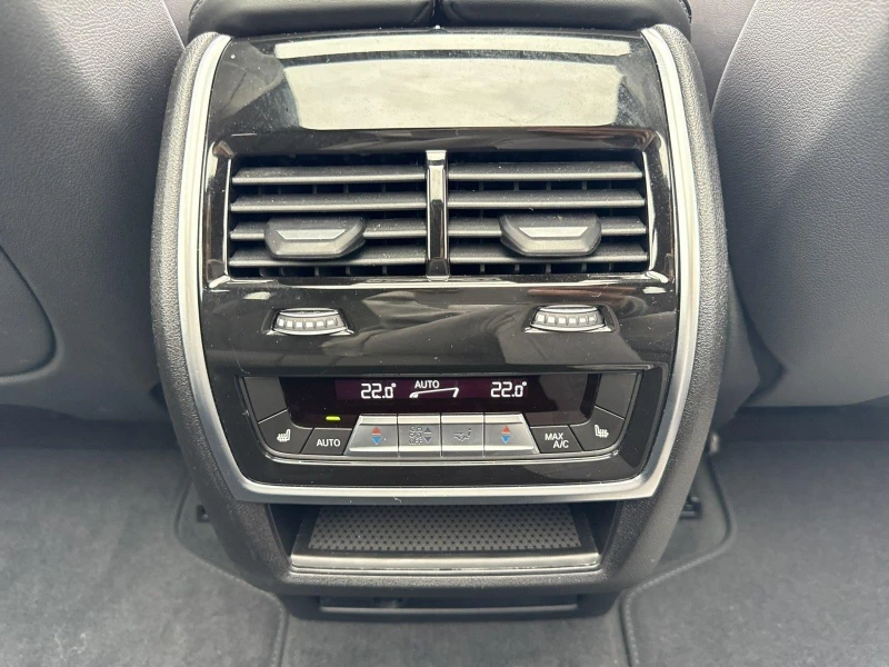 BMW X7 40i XDRIVE M-SPORT PANORAMA HEAD UP H/K SOFT CLOSE, снимка 12 - Автомобили и джипове - 52228903
