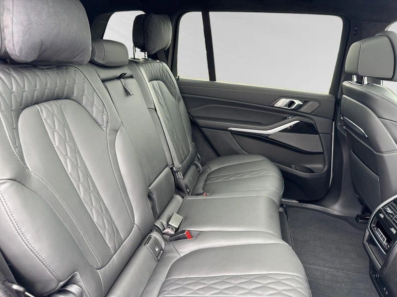 BMW X7 40i XDRIVE M-SPORT PANORAMA HEAD UP H/K SOFT CLOSE, снимка 11 - Автомобили и джипове - 52228903