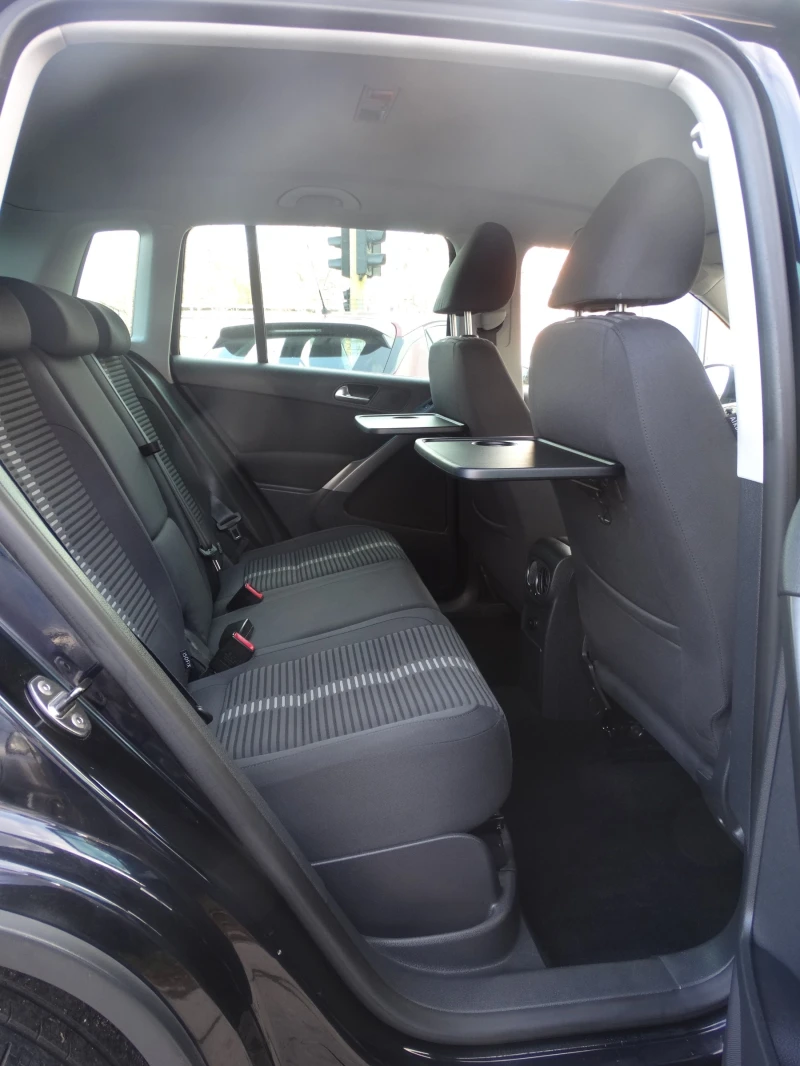 VW Tiguan 1.4 - 4x4 150 k.s., снимка 13 - Автомобили и джипове - 52546976