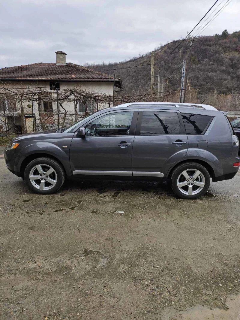 Mitsubishi Outlander 2.0D 4?4, снимка 4 - Автомобили и джипове - 53298290