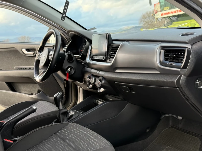 Kia Stonic HYBRID, снимка 11 - Автомобили и джипове - 53457782