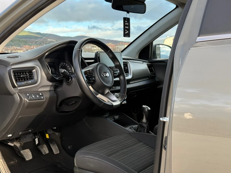 Kia Stonic HYBRID, снимка 8 - Автомобили и джипове - 53457782