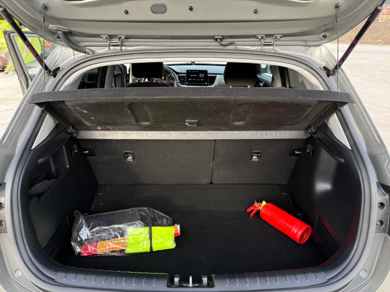Kia Stonic HYBRID, снимка 13 - Автомобили и джипове - 53457782